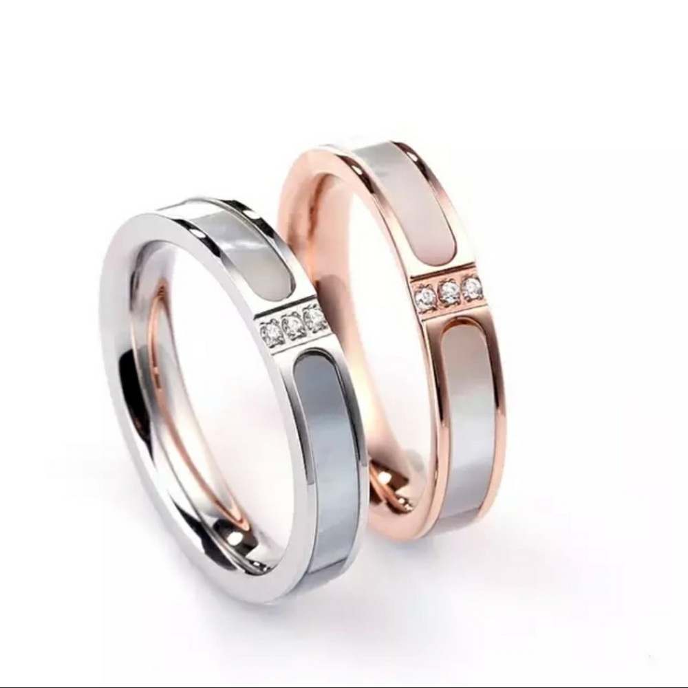Gold plated titanium steel shell cubic zircon ring